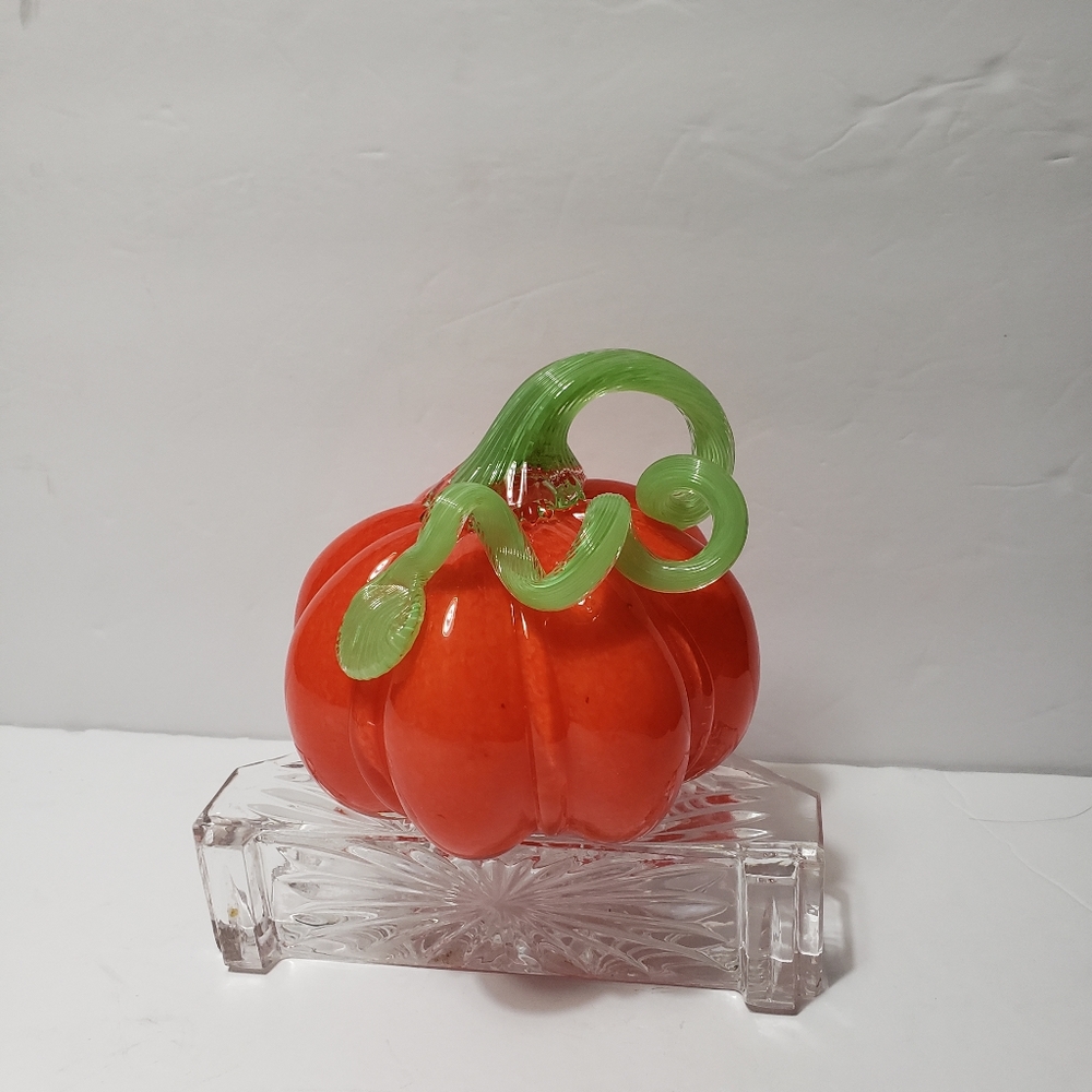 ART GLASS Pumpkin With Curly Vine